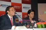 Shahrukh Khan at ICICI Bank announcement of the Global Indian account in Grand Hyatt on April 4th 2008 (39).jpg