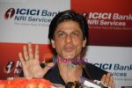 Shahrukh Khan at ICICI Bank announcement of the Global Indian account in Grand Hyatt on April 4th 2008 (4).jpg