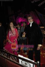 Juhi Chawla, Amitabh Bachchan at Chhote Ustad finals (2).jpg