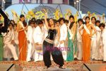 Kareena Kapoor at Femina Miss India Finals in Andheri Sports Complex on April 5th 2008(89).jpg