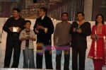 Satish Shah,Aman Siddiqui,Amitabh Bachchan,Vivek Sharma,Ravi Chopra,Juhi Chawla  at Chhote Ustad finals (6).jpg
