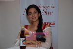 Juhi Chawla signed as the brand ambassador for Rooh Afza in Lower Parel on March 20th 2008 (5).jpg