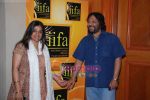 Sonali Rathod, Roop Kumar Rathod at IIFA Bling on April 7th 2008 (6).jpg