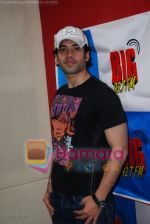 Tusshar Kapoor play holi at Big 92.7 FM radio station in Infinity Mall on March 20th 2008 (9).jpg