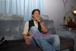 Shahrukh Khan meets the media on the sets of Kya Aap Paanchvi Paas Se Tez Hai in  Filmcity on April 8th 2008 (2).jpg