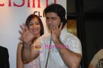 Gauri and Hiten Tejwani at the launch of Pretti Slim in Kandivli on April 10th 2008 (3).jpg