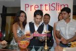 Reshmi Ghosh, Gauri and Hiten Tejwani at the launch of Pretti Slim in Kandivli on April 10th 2008 (7).jpg