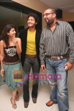 Shreyas Talpade with wife and Samar Khan at Shaurya success bash in D Ultimate Club on April 10th 2008 (55).jpg