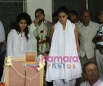 Tanisha, Kajol, Tanuja at Shomu Mukherjee_s Funeral (27).JPG