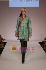 Model showcasing Vikram Phadnis designer collection at Dubai Fashion Week on April 11th 2008 (11).JPG
