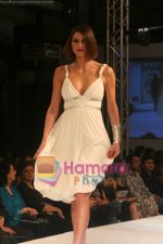 Model walks on the ramp for Neeta Lullas fashion show presented by Gitanjali in ITC Parel on April 12th 2008 (14).jpg