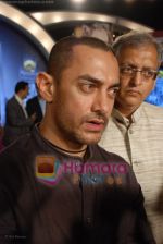 Aamir Khan at CNN IBN Real Heroes Awards in Hilton Towers on April 14th 2008 (7).jpg