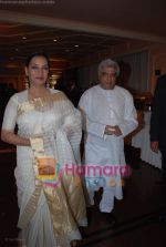 Shabana Azmi, Javed Akhtar at CNN IBN Real Heroes Awards in Hilton Towers on April 14th 2008 (21).jpg