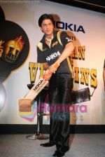 Shahrukh Khan at music launch of Nokia 2 Hot 2 Cool for Kolkata Knight Riders in Taj Land;s End on April 16th 2008 (16).jpg