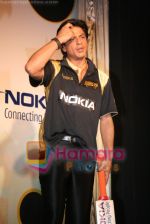 Shahrukh Khan at music launch of Nokia 2 Hot 2 Cool for Kolkata Knight Riders in Taj Land;s End on April 16th 2008 (7).jpg