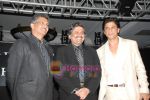 Shahrukh Khan ties up with Shopper Stop for their new campaign - _Start Something new_ in ITC Grand Maratha on April 23rd 2008 (32).jpg