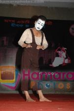 Comedian presenting _I Love You Monotono_ item - Samaj Sadan Open Air Theater.jpg