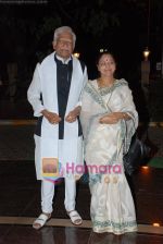 Ramesh Deo with wife at Mi Marathi Awards in Ravindra Natya Mandir on April 23rd 2008 (58).JPG