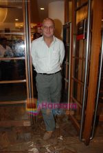 Anupam Kher at Busy Bee_s book reading by Farzana Contractor in Oxford book store on April 30th 2008(11).JPG