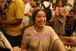 Kiron Kher at Amrapali store launch in Juhu on April 30th 2008(8).JPG