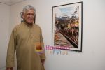Om Puri at Varun maira_s exhibition on Ladakh in NCPA on May 2nd 2008(5).JPG