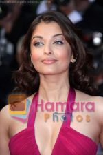 Aishwarya Rai attends the Vicky Christina Barcelona premiere at the Palais des Festivals during the 61st Cannes International Film Festival on May 17, 2008 in Cannes, France.jpg