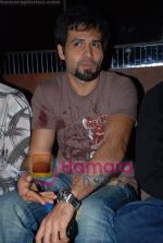 Emraan Hashmi at Jannat success bash in Magic on May 21st 2008(2).JPG