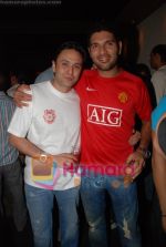 Ness Wadia, Yuvraj Singh at IPL match Victory Celebration in Henry Tham on May 21st 2008(2).jpg