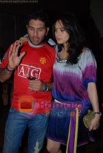 Yuvraj Singh, Preity Zinta at IPL match Victory Celebration in Henry Tham on May 21st 2008(9).jpg