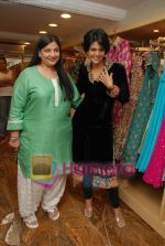 Mandira Bedi with Nisha Merchant at Nisha Merchant_s store in Bandra on May 24th 2008 (10).JPG