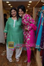 Mandira Bedi with Nisha Merchant at Nisha Merchant_s store in Bandra on May 24th 2008 (15).JPG