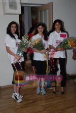 at Femina Miss India in Paassion Yoga Centre, Breach Candy on May 28th 2008(15).JPG