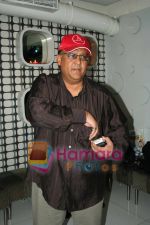 Alok Nath at Angad Hasija Bday Party in Poptates on May 30th 2008(2).jpg