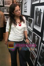 Tanuja Chandra at Raj Kapoor_s death anniversary photo exhibition in Rang Sharda on June 2nd 2008(1).JPG