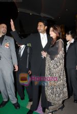 Abhishek Bachchan, Aishwarya Rai at Sarkar Raj Premiere during IIFA in Bangkok on June 06 2008 (4)~0.jpg