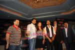 Amitabh Bachchan, Aishwarya Rai Bachchan, Abhishek Bachchan, Akshay Kumar at The Unforgettable Tour Press Meet at IIFA (9).jpg