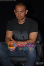 Aamir Khan at Grand Finale of the 10th Osian_s Cinefan Film Festival in Mumbai, NCPA on June 14th 2008 (9).JPG