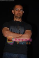 Aamir Khan at Grand Finale of the 10th Osian_s Cinefan Film Festival in Mumbai, NCPA on June 14th 2008 (18).JPG