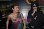 Mika Singh, Hard Kaur at the music launch of Singh is King in Enigma on June 26th 2008(80).JPG