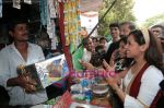 Rani Mukherjee on a road trip to promote Thoda Pyaar Thoda Magic on July 1st 2008(23).JPG