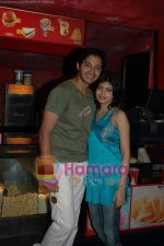 Sheryas Talpade with wife Deepti Talpade of Sanai Chaughade visit Cinemax Thane on July 2nd 2008 (2).JPG