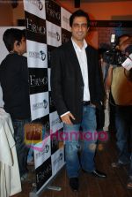 Sanjay Suri at the press meet of an upcoming movie Firaaq in Joss, Mumbai on July 8th 2008(3).JPG