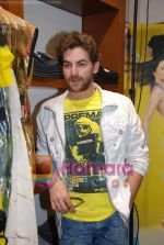 Neil Nitin Mukesh at the launch of Pure connections store of Payal Kothari and Nirav Shah in Pedder Road on 15th July 2008(9).JPG