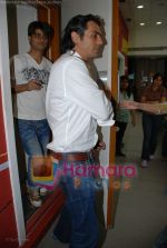 Arjun Rampal at BIG 92.7 FM Studio at Andheri on July 19, 2008 (14).jpg