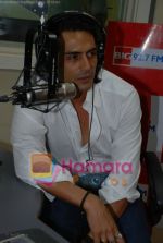 Arjun Rampal at BIG 92.7 FM Studio at Andheri on July 19, 2008 (2).jpg