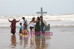 Helen, Rahul Roy and Padmini Kolhapure at Bachpan on location in Madh on 18th July 2008(3).jpg