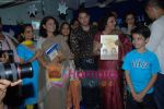 Aamir Khan, Darsheel Safary at Tare Zameen Par DVD Launch in Darsheel_s School on July 25th 2008(22).JPG