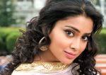 Shriya Saran in a still from the movie Mission Istaanbul.jpg