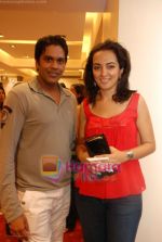 Rocky S, Lata Patel  at the launch of the new collection _Aza_ on July 28th 2008 -san(4).JPG