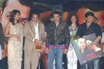 Priyanka Chopra, Dharmendra, Bobby Deol, Sunny Deol at Champku music launch in Sahara Star on July 29th 2008 -san(28).JPG